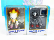 New Look at Jakks Classic Super Sonic & Mecha Sonic Figures